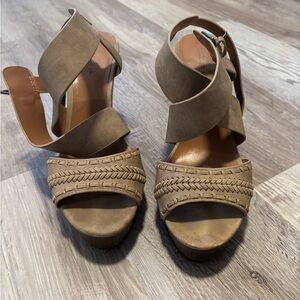 Women's Tan Sandals
